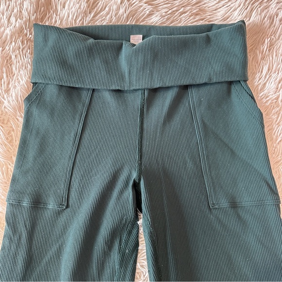 Offline by Aerie Ribbed Flare Leggings Teal Green Size L Long High Rise Yoga - Picture 7 of 15